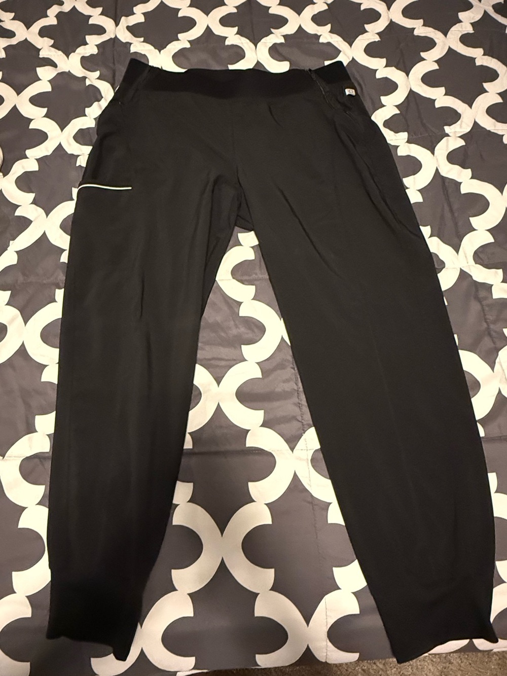 Women's Black Scrubs Jogger Pants with Slim Reflective Trim
